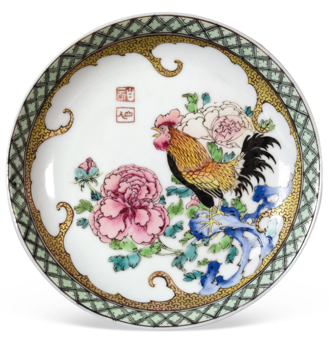 圖為清雍正廣彩“白云山人”碟。(來源:廣州十三行博物館)